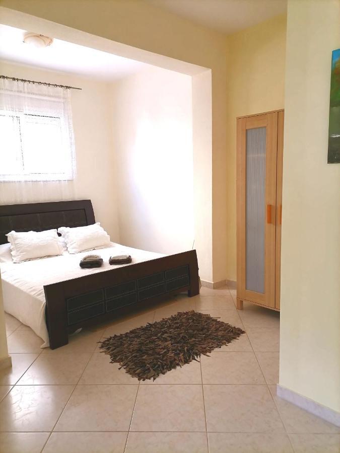 Tini'S Apartment Nea Iraklitsa Екстер'єр фото